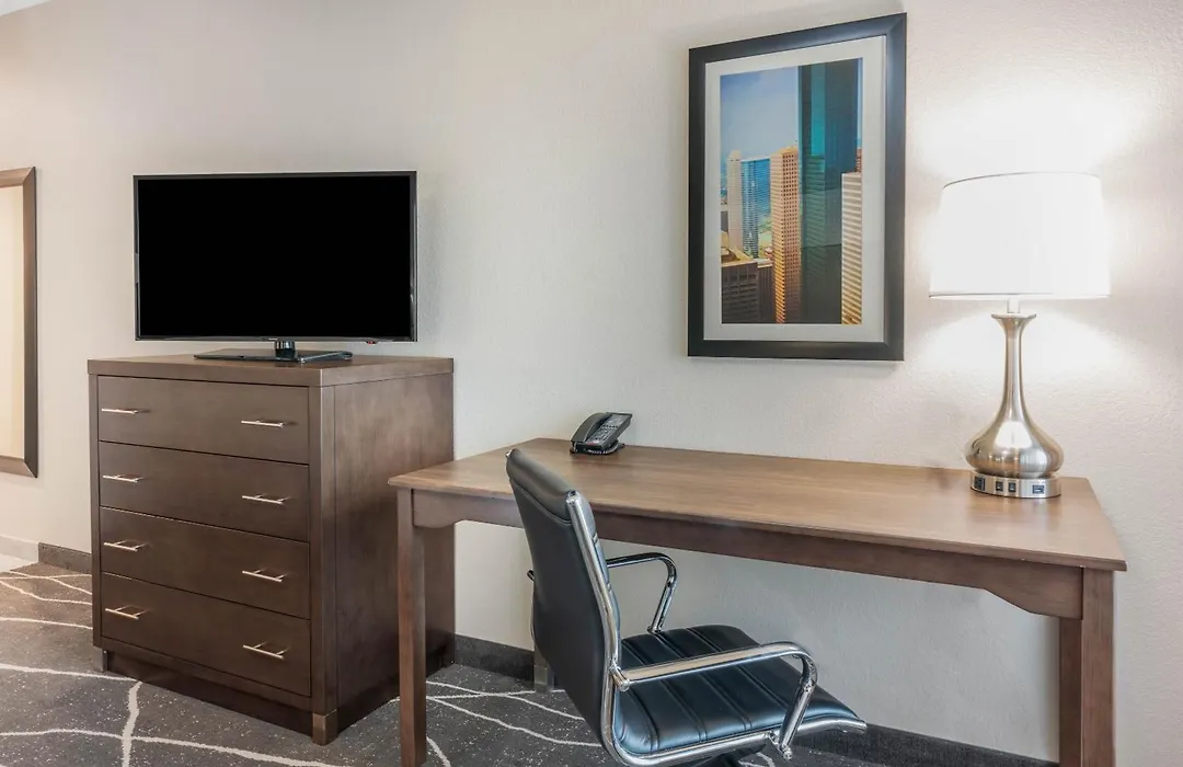 La Quinta Inn And Suites By Wyndham Houston Spring South-1
