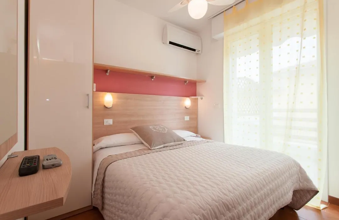 Hotel Airone B&B Camere e Appartamenti-1