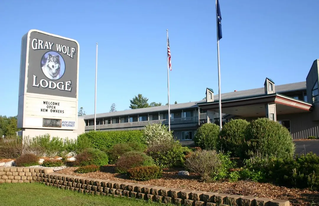 Gray Wolf Lodge-1
