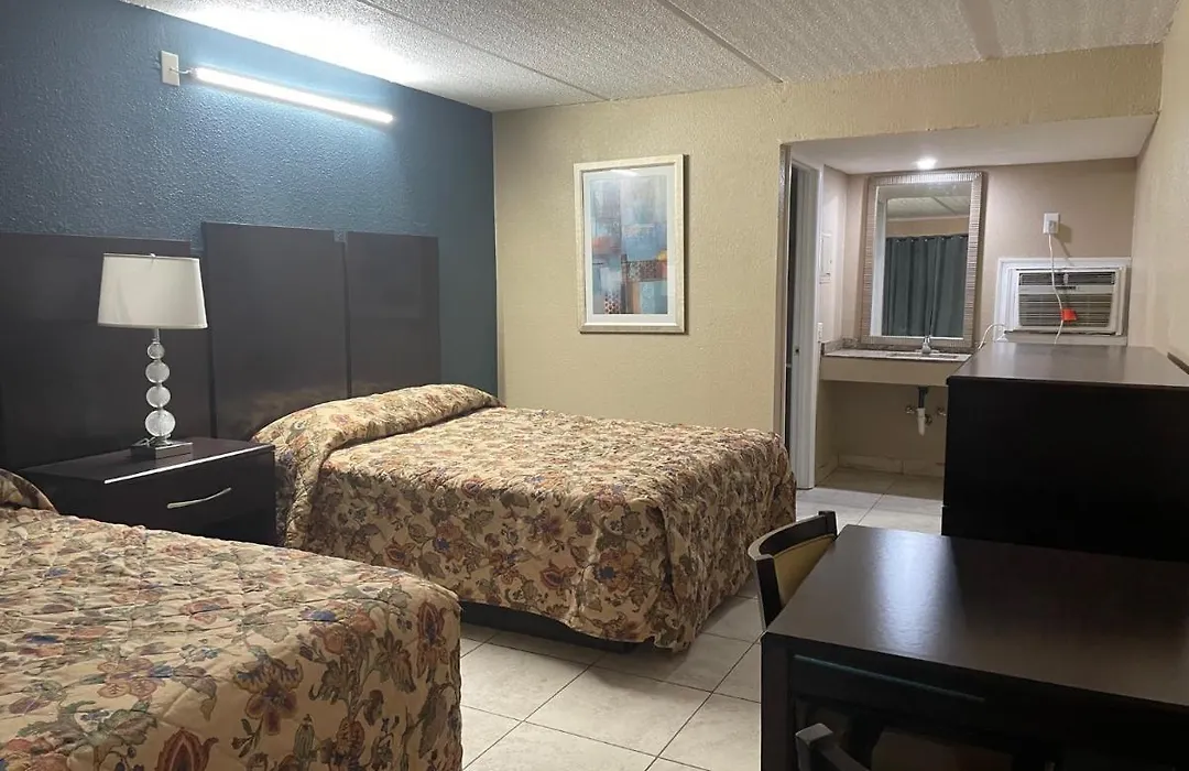 Royal Inn-1
