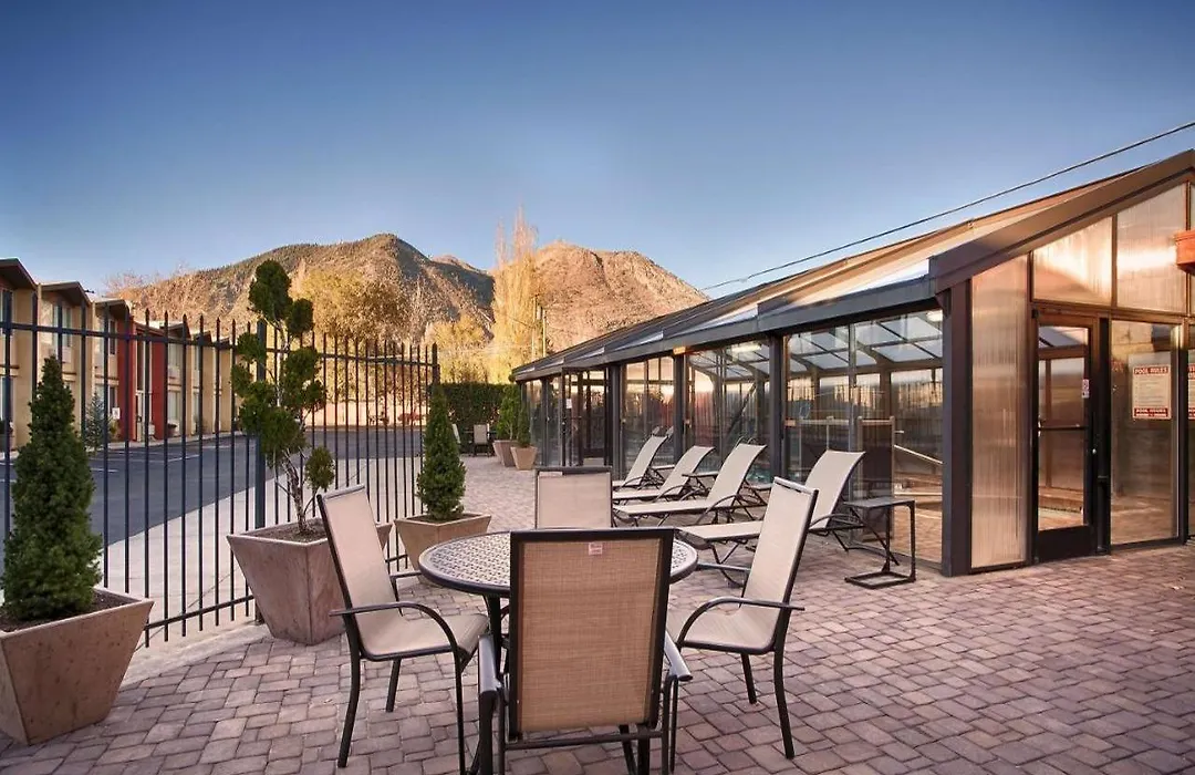 Best Western Pony Soldier Inn & Suites-1