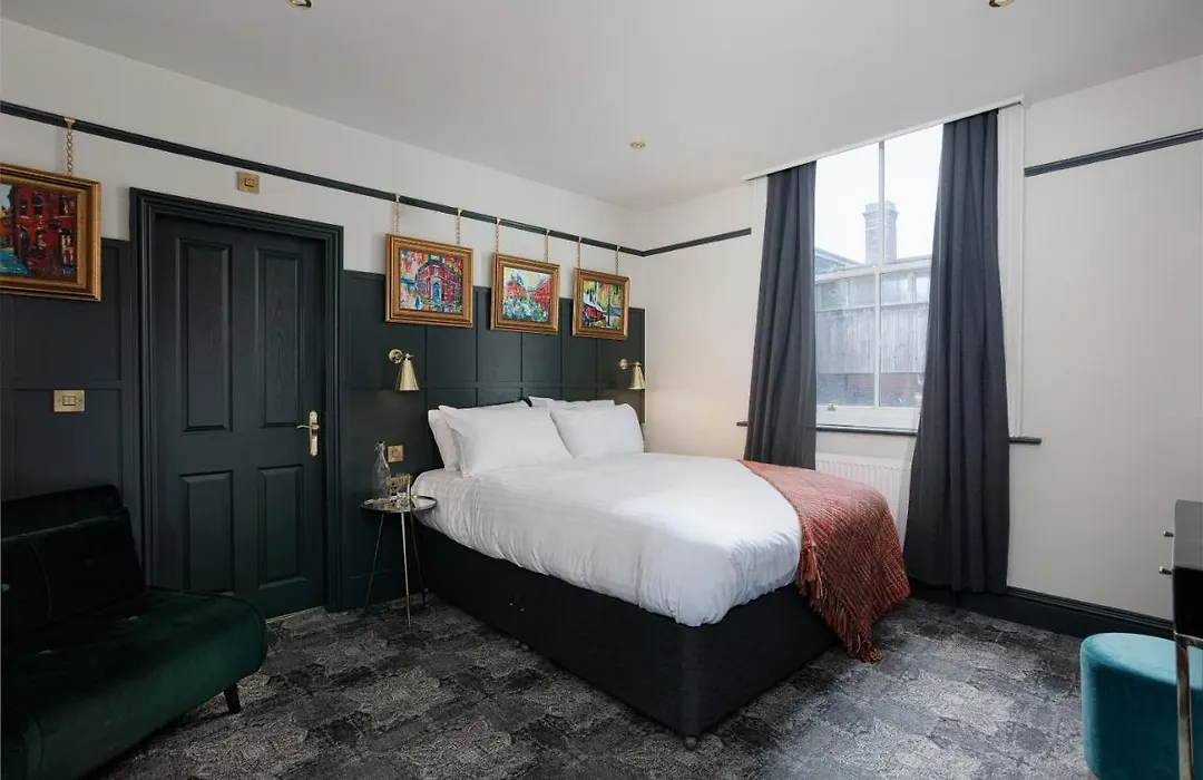 Swan & Railway Hotel Wigan-1