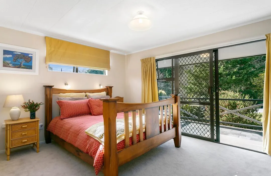 Lupin Lodge Bed & Breakfast-1