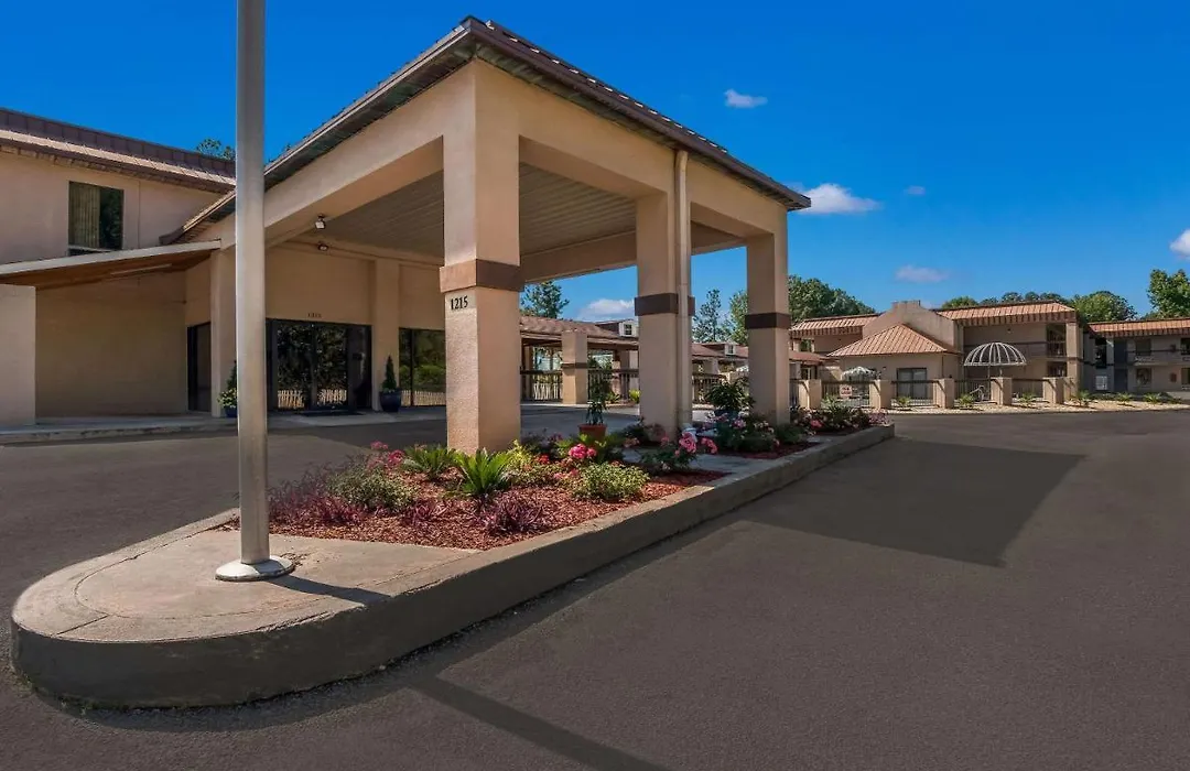 Rodeway Inn Greenwood-1