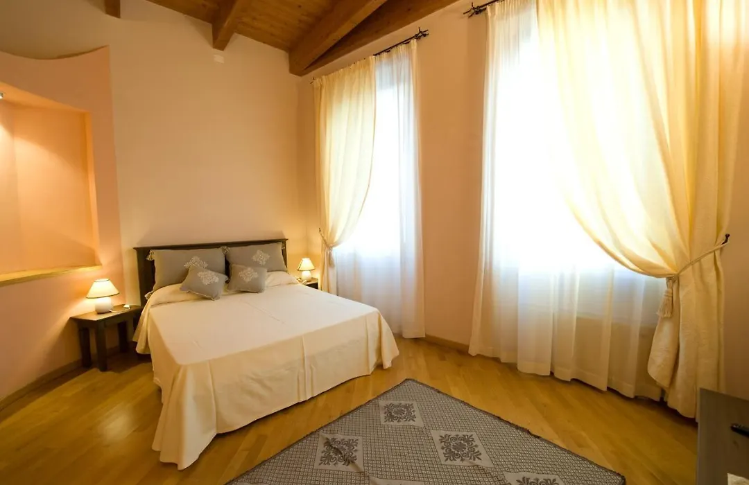 Piazza Azuni 18 Guest House-1
