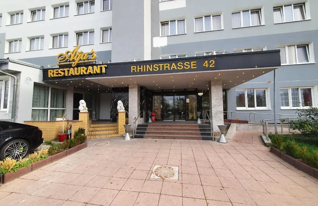 R&B Hotel-1