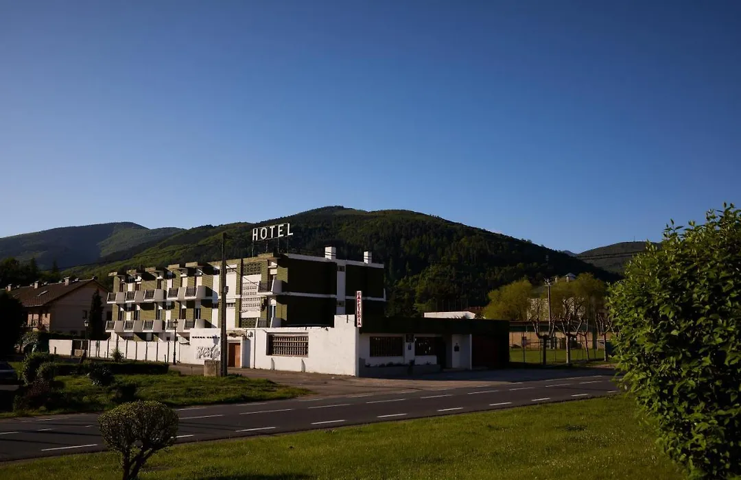 Hotel del Trueno-1
