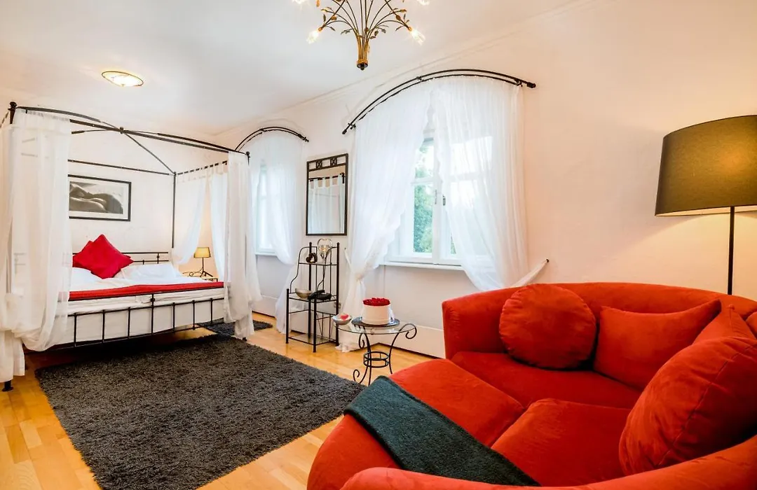 Schlosshotel Rosenau Superior-1