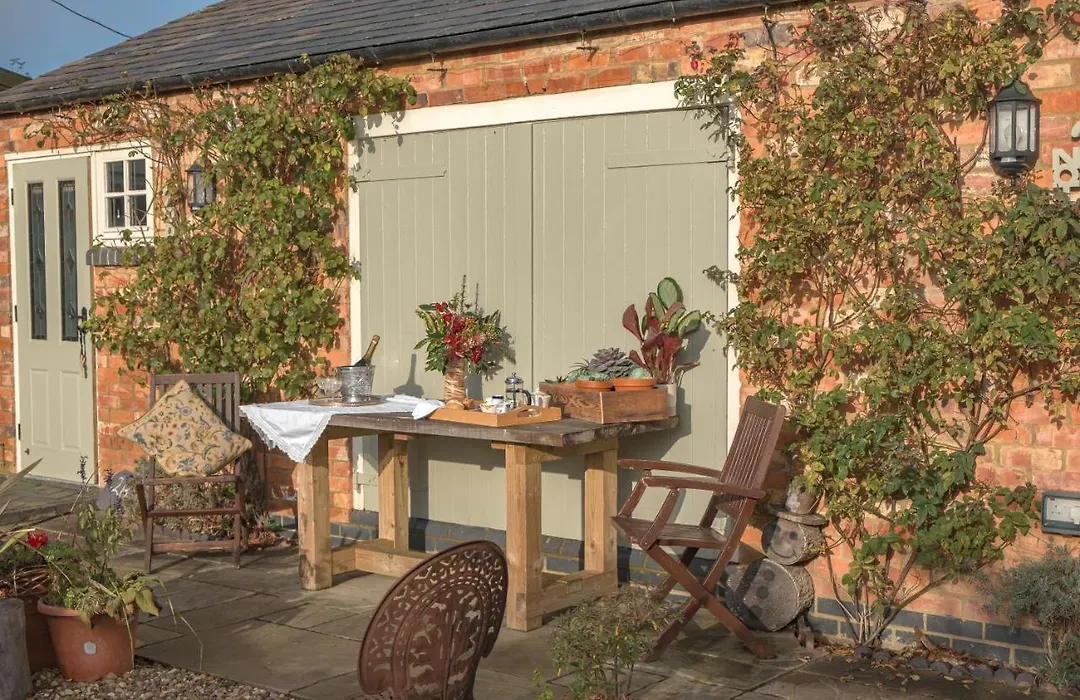 The Rear Of The Plough,Everdon.-1