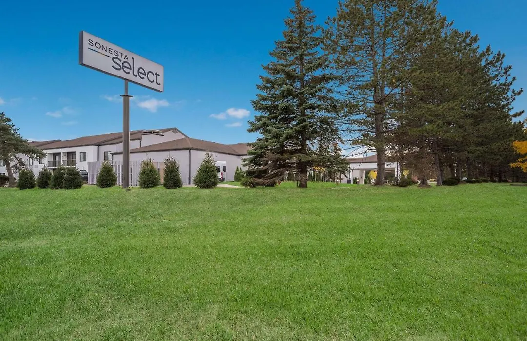 Sonesta Select Detroit Auburn Hills-1