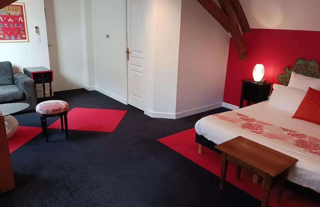 HOTEL LA COGNETTE A 25 Kilomètres de Châteauroux et 30 Kilomètres de Bourges-1
