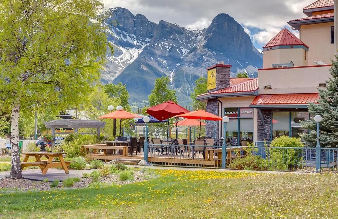 Chateau Canmore-1