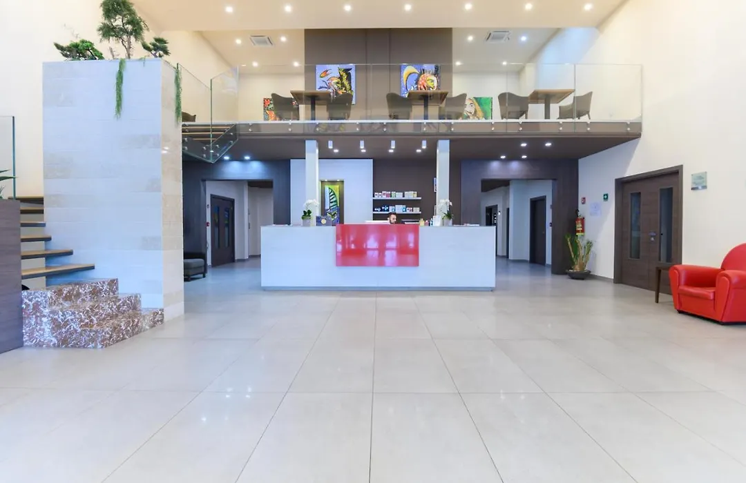 Bhotel-1
