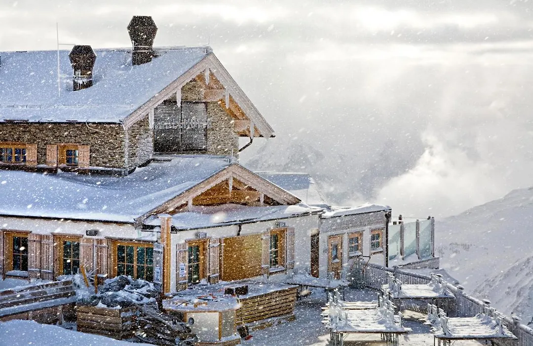 Hotel Cafe-Zillertal-1
