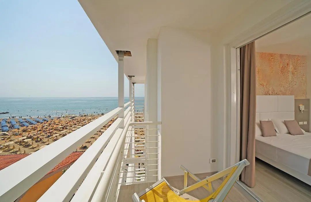 Hotel Strand A Frontemare-1