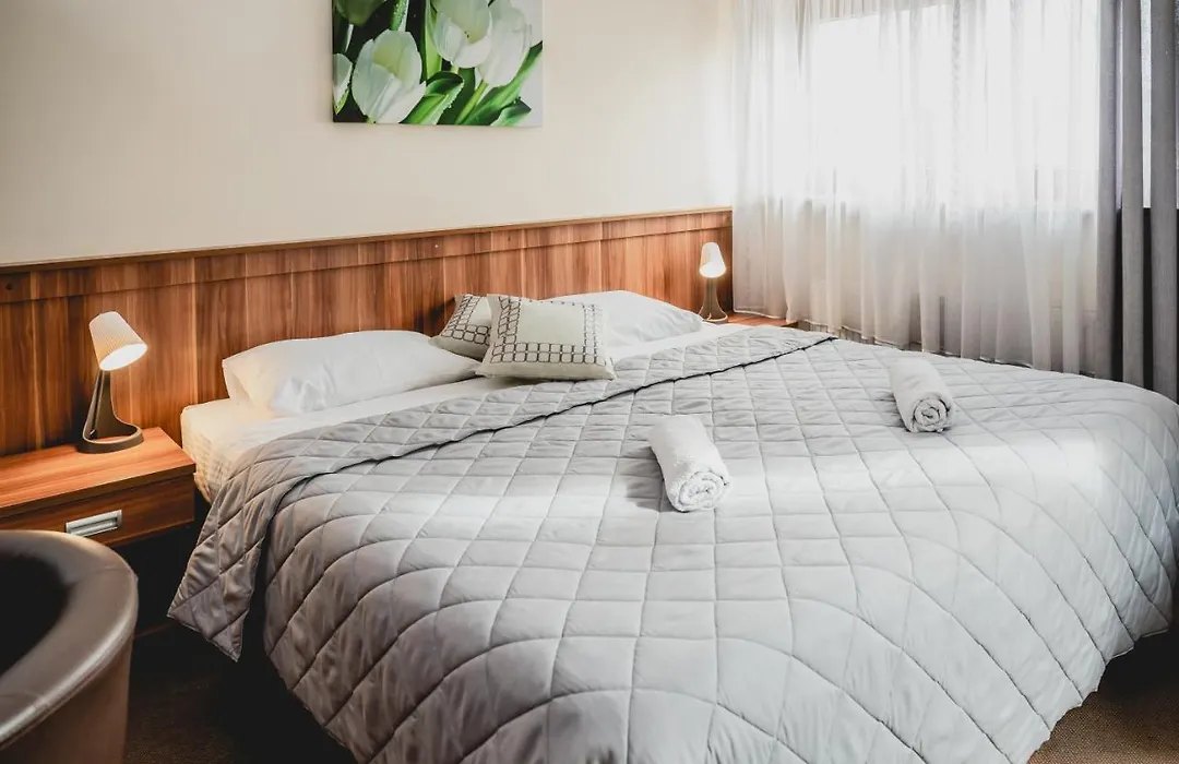Hotel Nad Morzem - Art-Pension - Dabrowa - Holiday & Spa-1