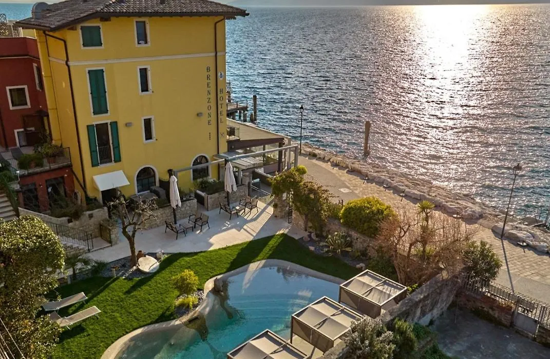 Lake Front Hotel Brenzone-1