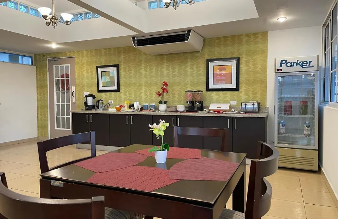 Aparthotel Sevilla Suites-1
