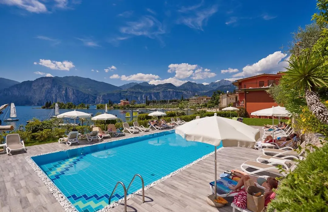 Beach Hotel Rosa-1