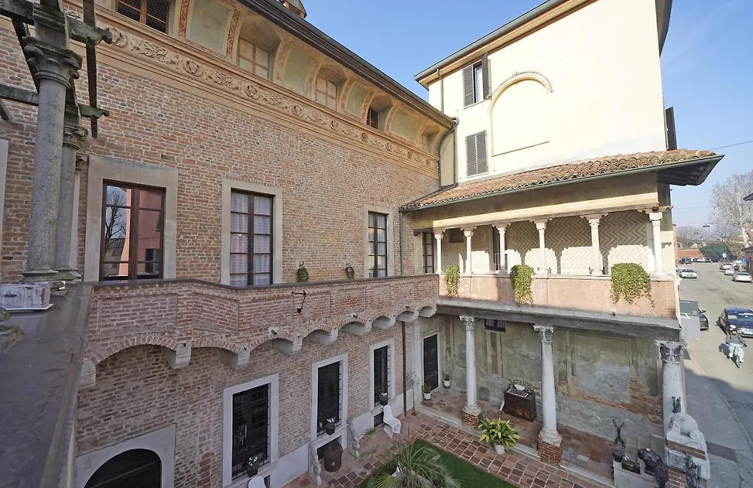 Foresteria Palazzo Guazzoni Zaccaria-1