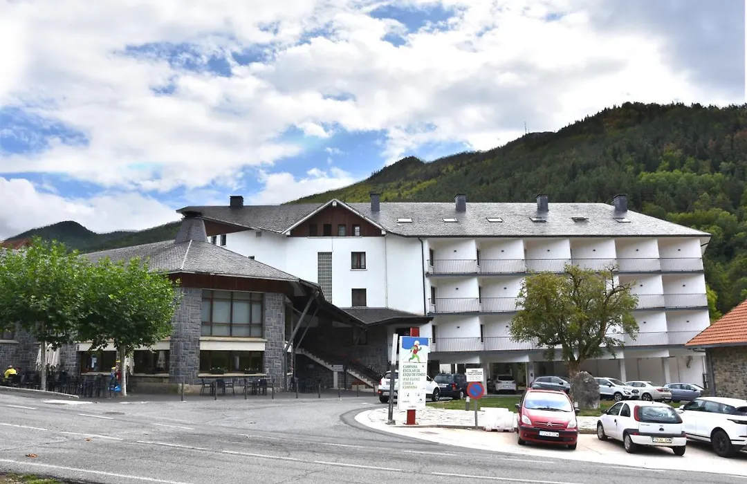 Hotel y Apartamentos SNÖ Isaba-1