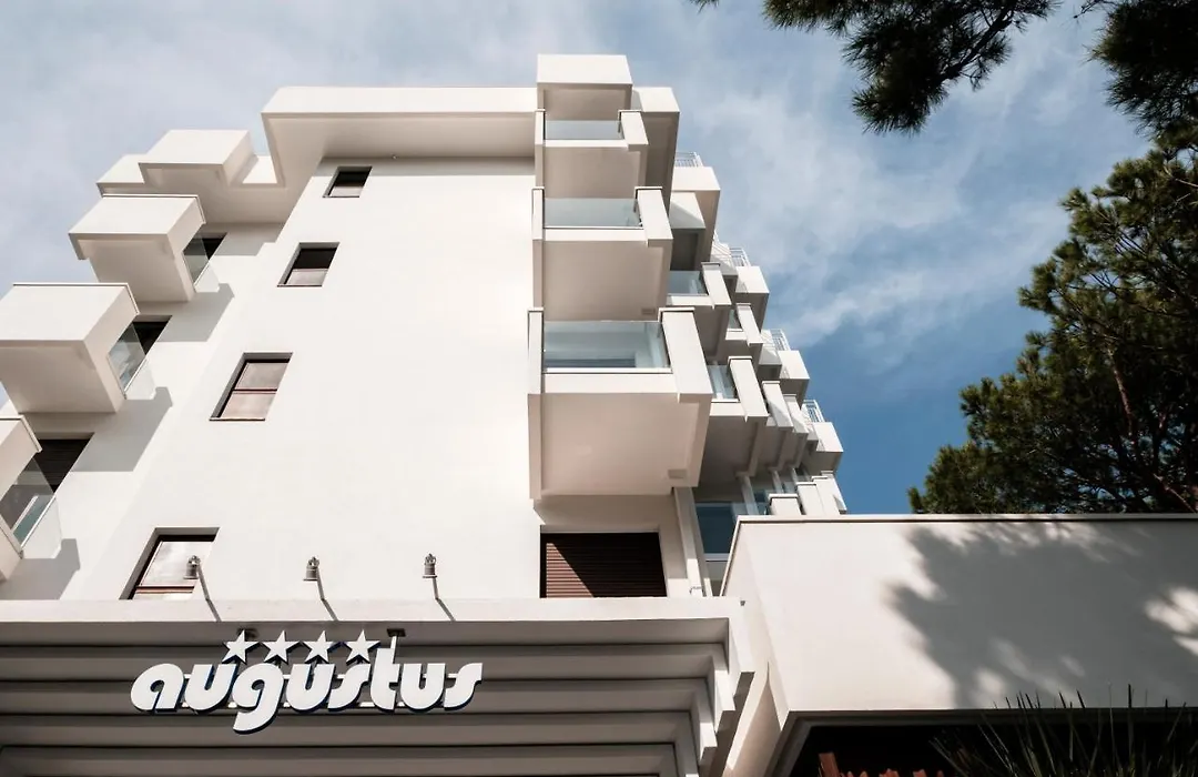 Augustus-1