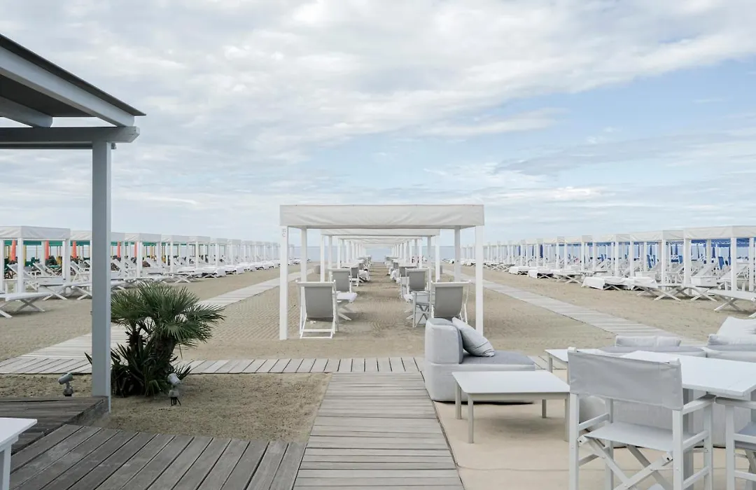 Villa Grey-1