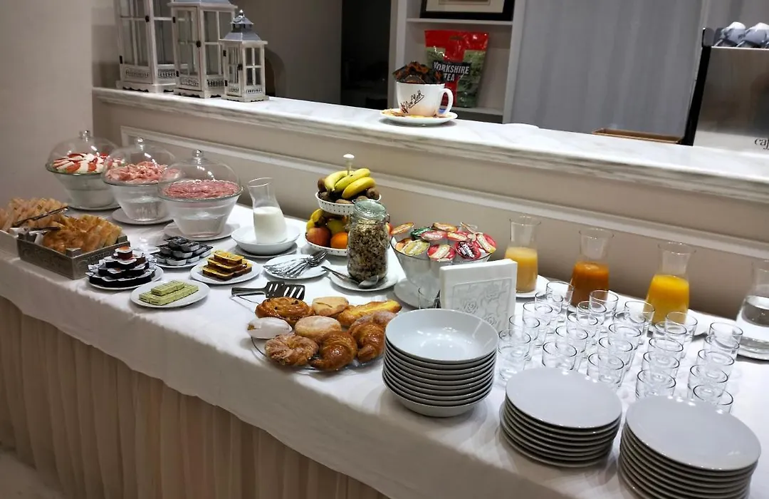 Hotel Paola-1