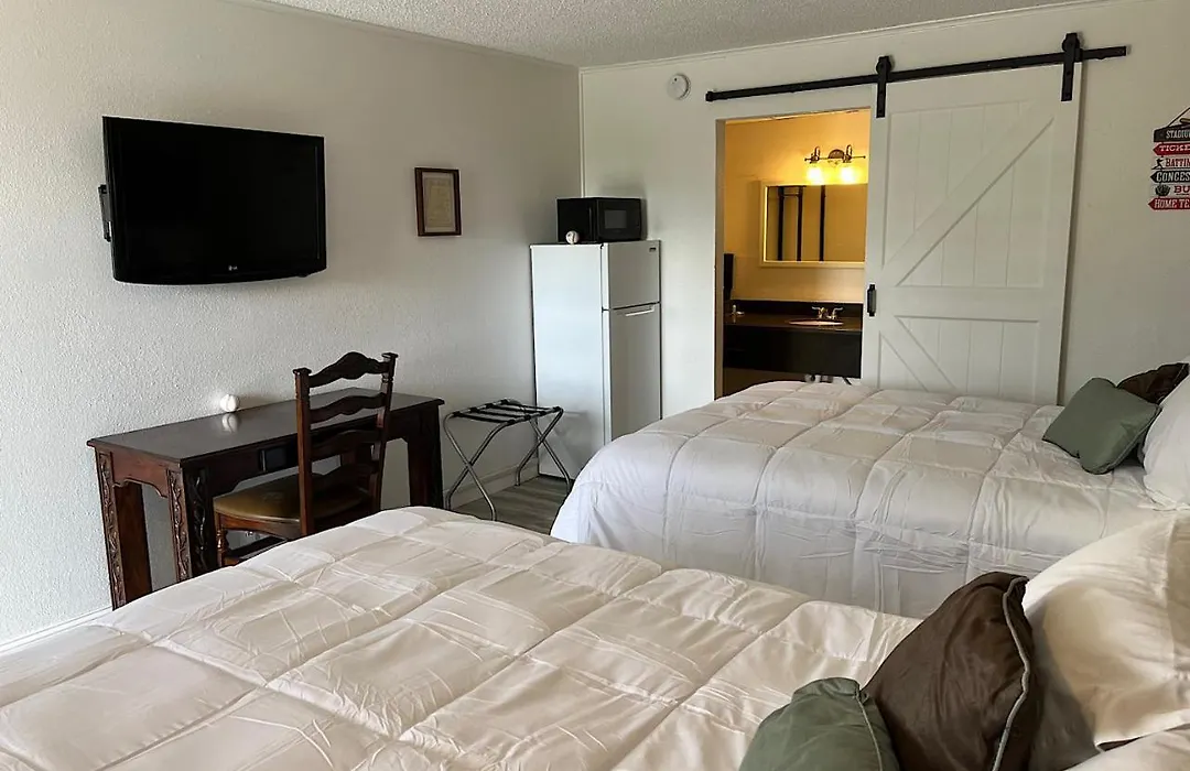 Ballparks Inn-1