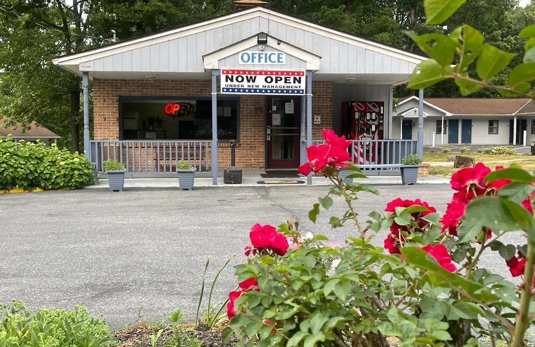 Pennswoods Inn-1