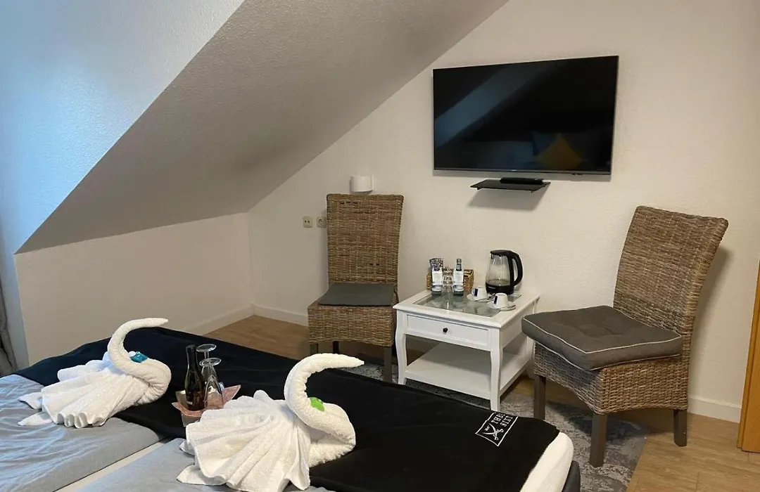 Hotel und Restaurant zum bunten Hirsch-1
