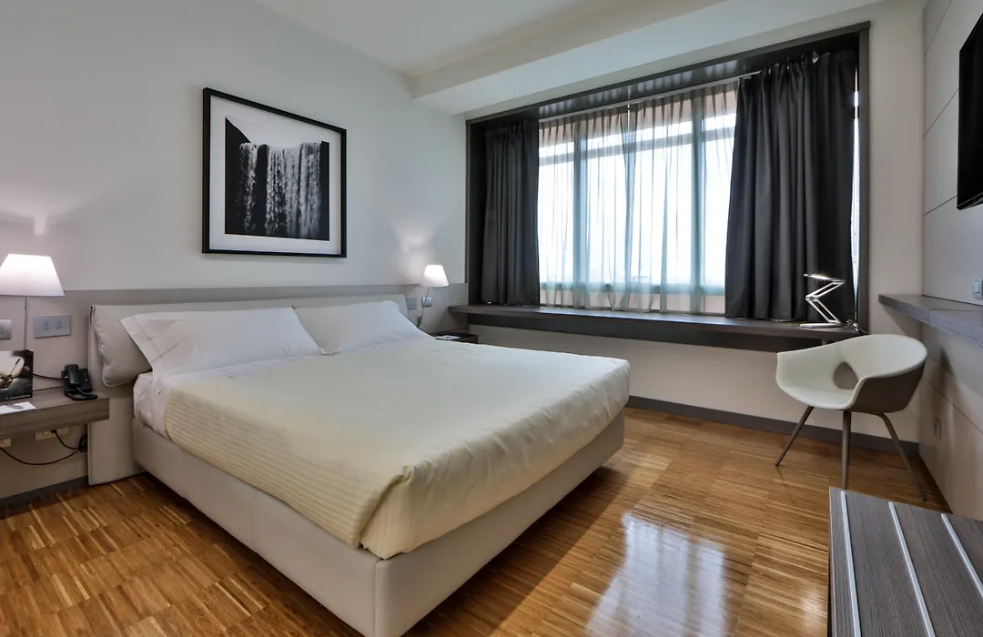 Una Hotels San Vitale Bologna-1