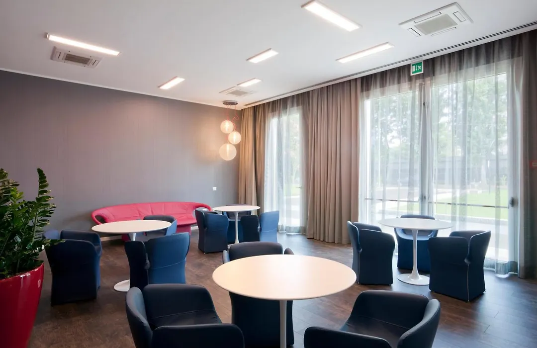Holiday Inn Milan Nord Zara By Ihg-1