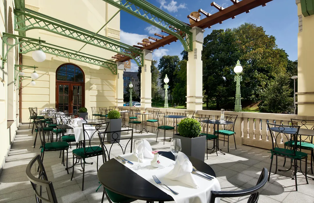 Clarion Grandhotel Zlaty Lev-1