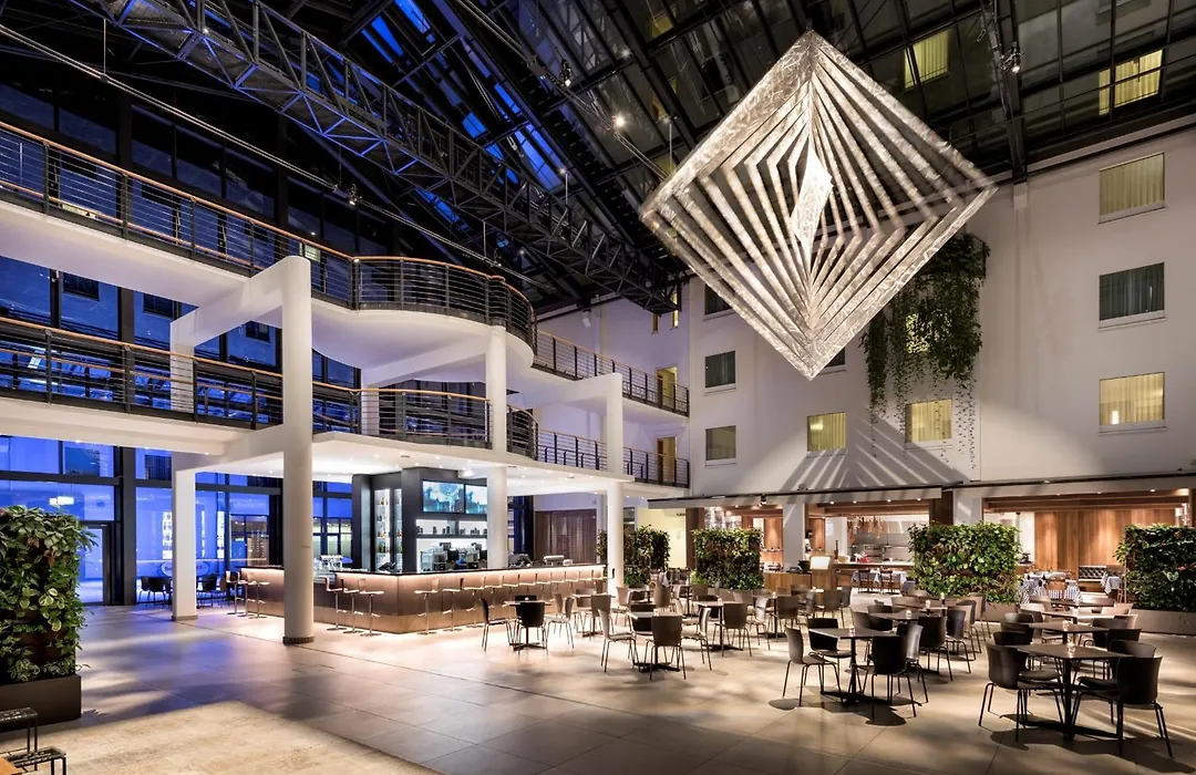 Estrel Hotel-1