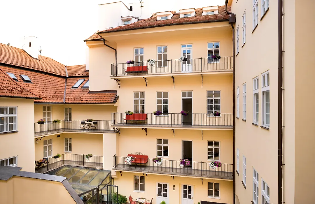Boutique Hotel Bookquet-1