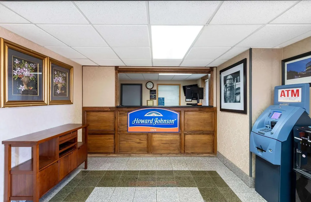 Howard Johnson By Wyndham Gillette-1