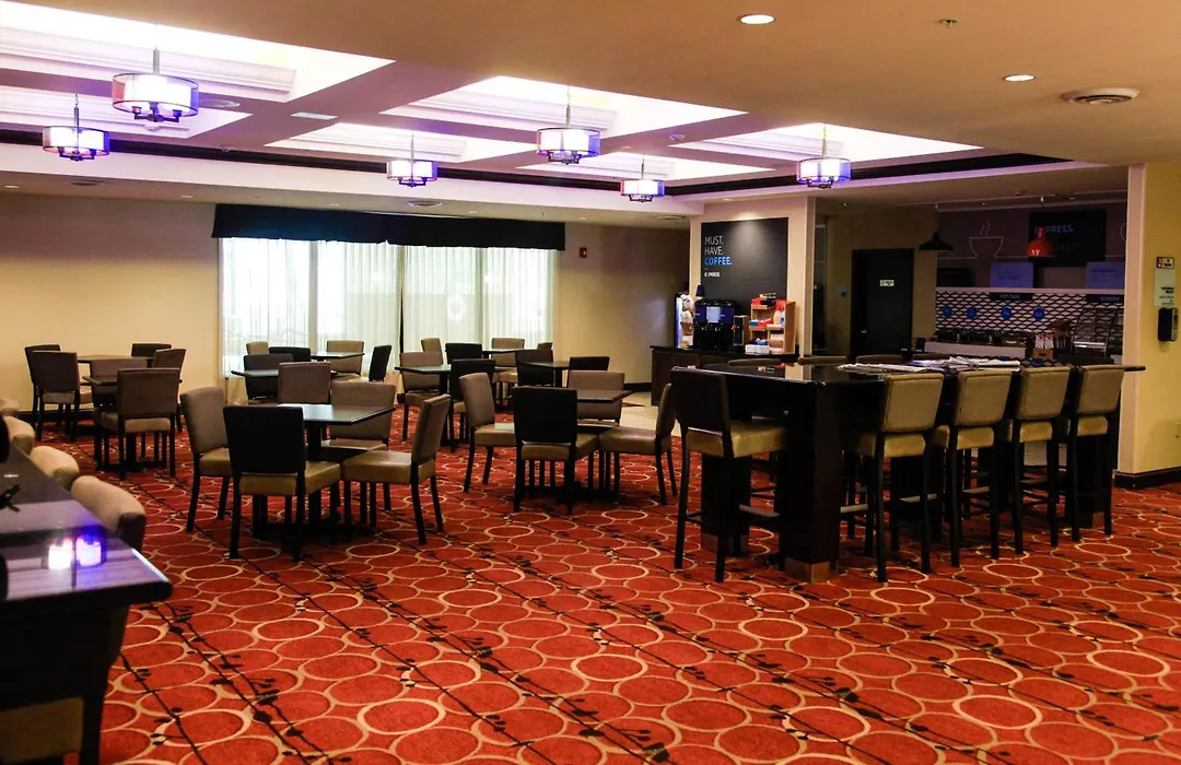 Holiday Inn Express & Suites Cumberland - La Vale By Ihg-1