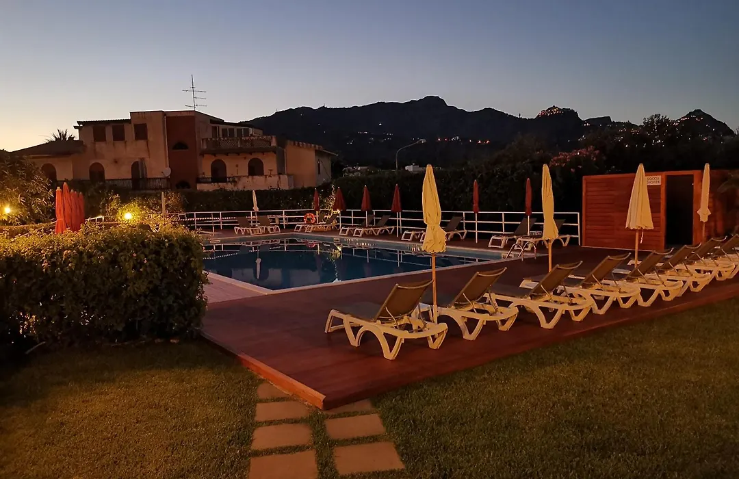 Residence Villa Giardini-1