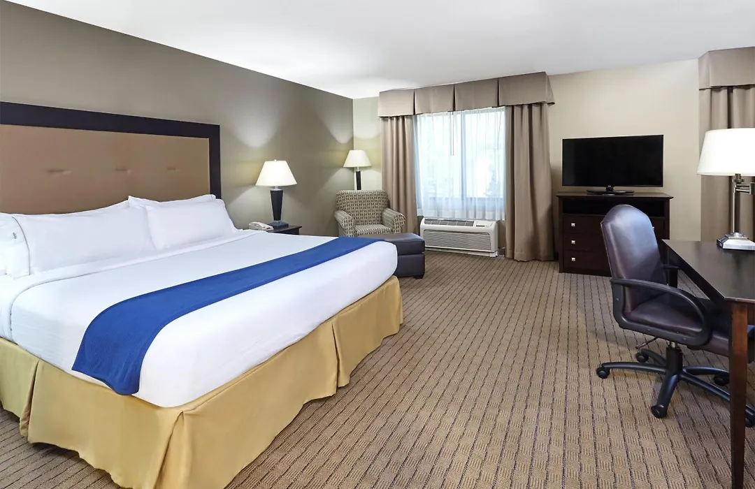 Holiday Inn Express & Suites Madison-Verona By Ihg-1