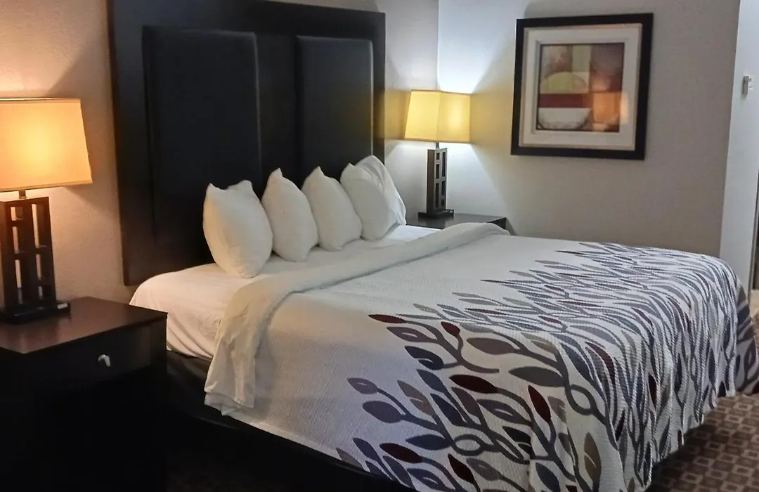 Red Roof Inn & Suites Longview-1