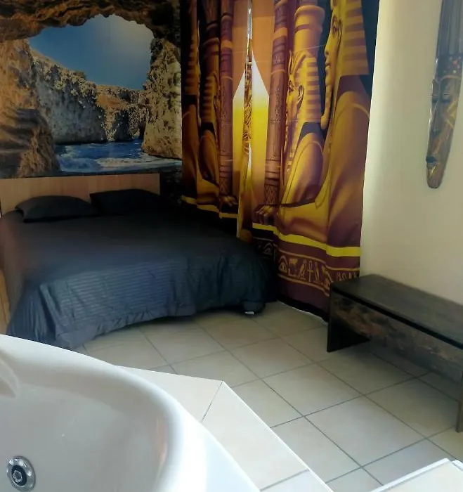 Love Paradise By Karen'S Room Service-1