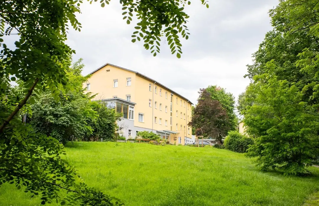 JUFA Hotel Garni Stubenberg am See-1