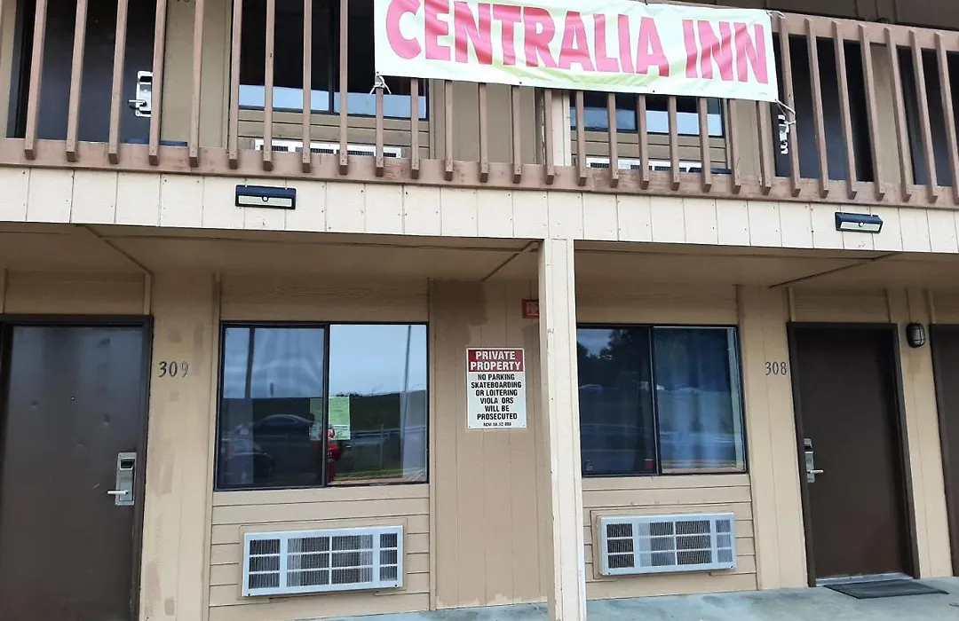 Centralia Inn-1
