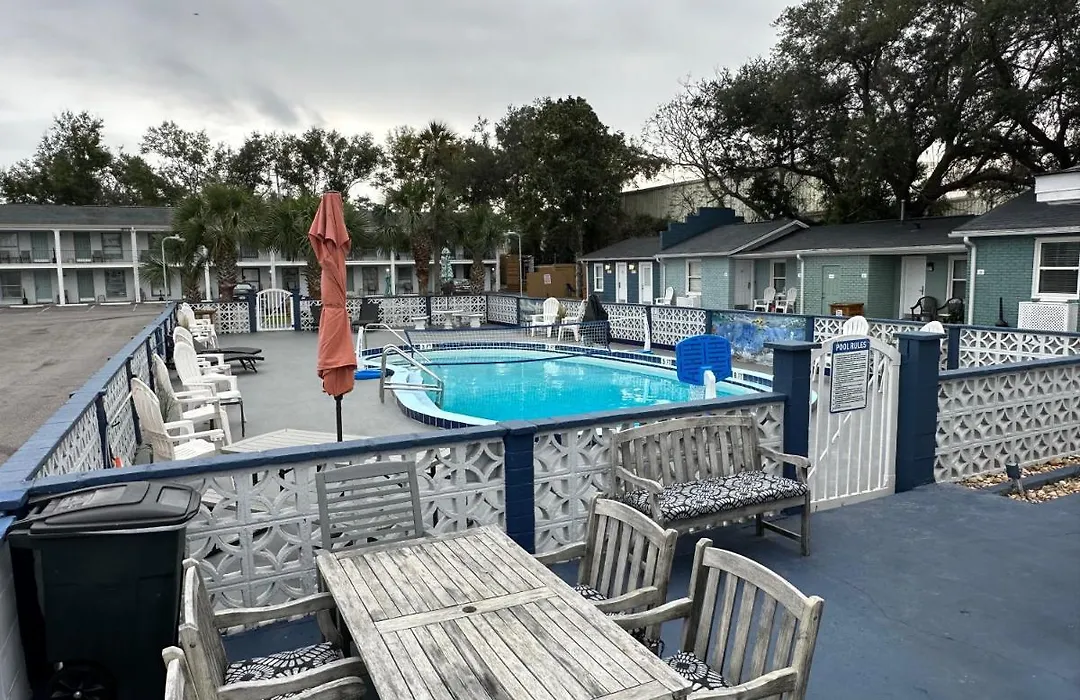 Gulf Coast Inn-1