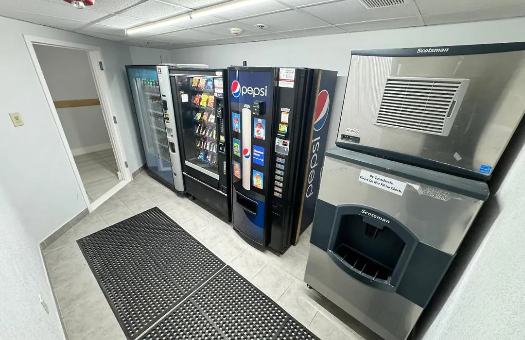 Studio 6 Suites East Syracuse Airport-1