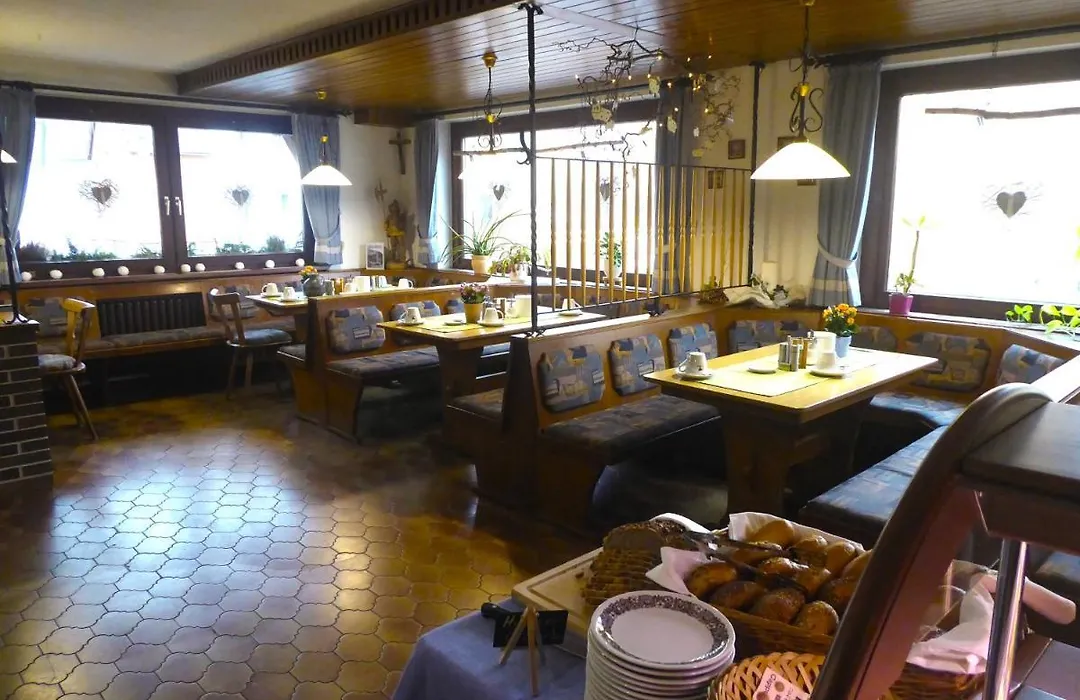 Pension Gasthof Zum Lamm-1