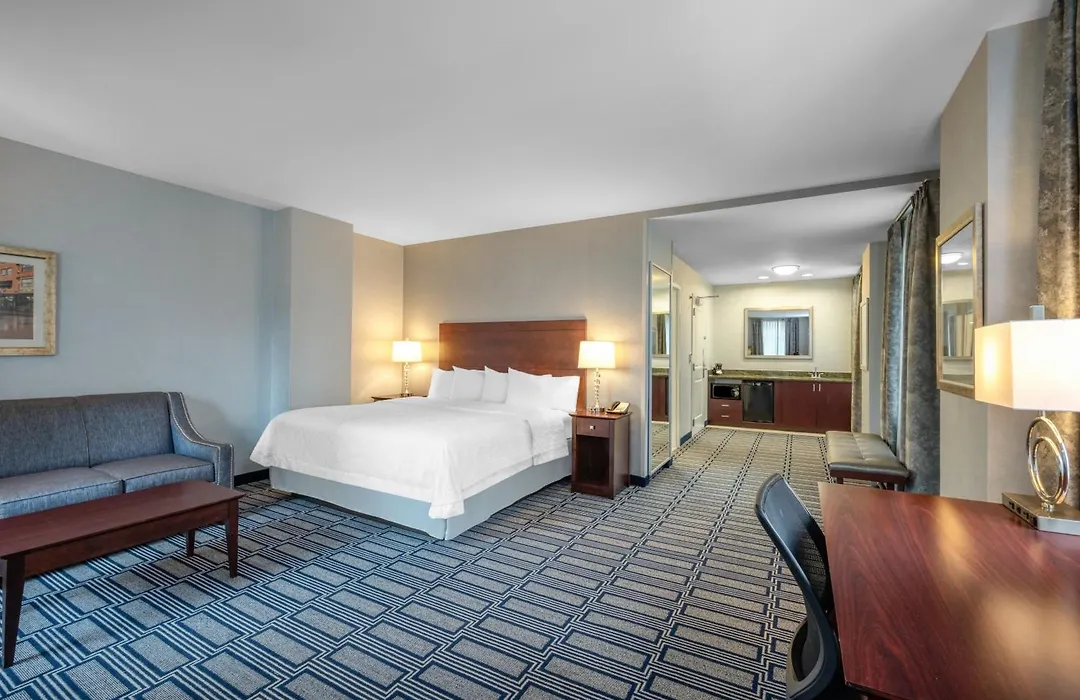 Hampton Inn & Suites Providence Downtown-1