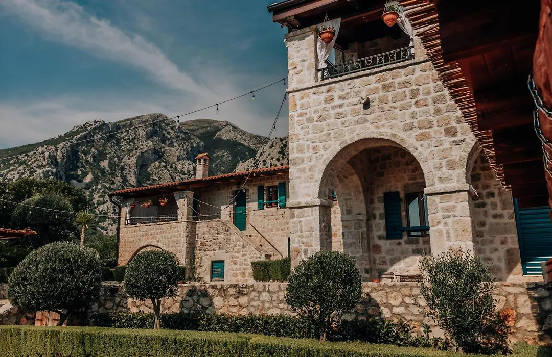 Talici Hill - Rustic Villas-1