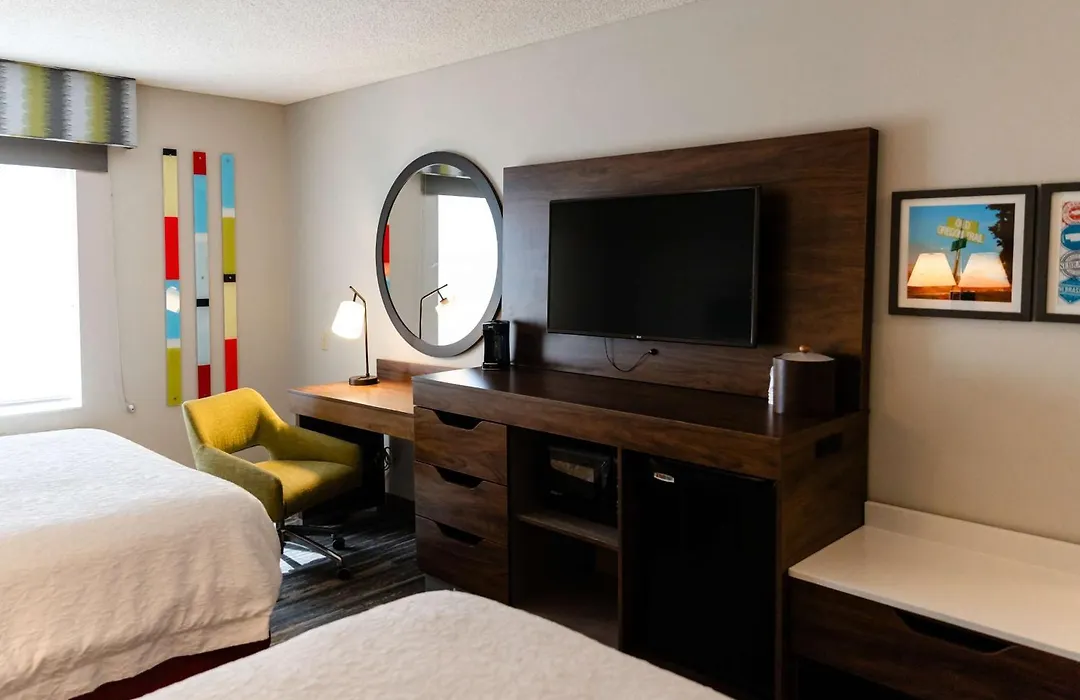 Hampton Inn & Suites Scottsbluff-1
